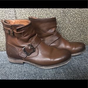 Frye ankle boots in brown